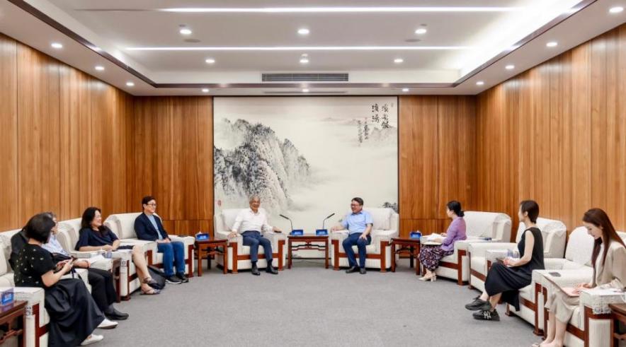 A delegation from Taiwan Shixin University visited our university